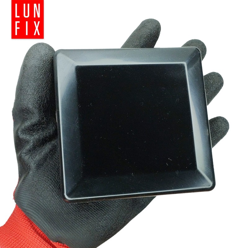 Nasadka na słupek 100x100 mm czarna daszek 1szt.