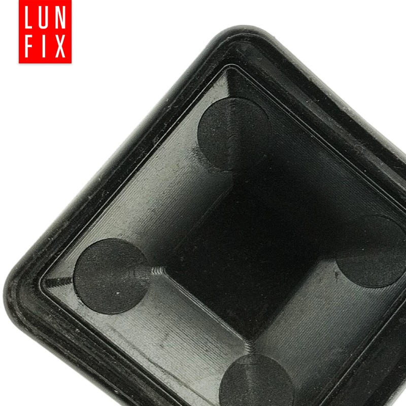 Nasadka na słupek 40x40 mm czarna daszek 100szt.